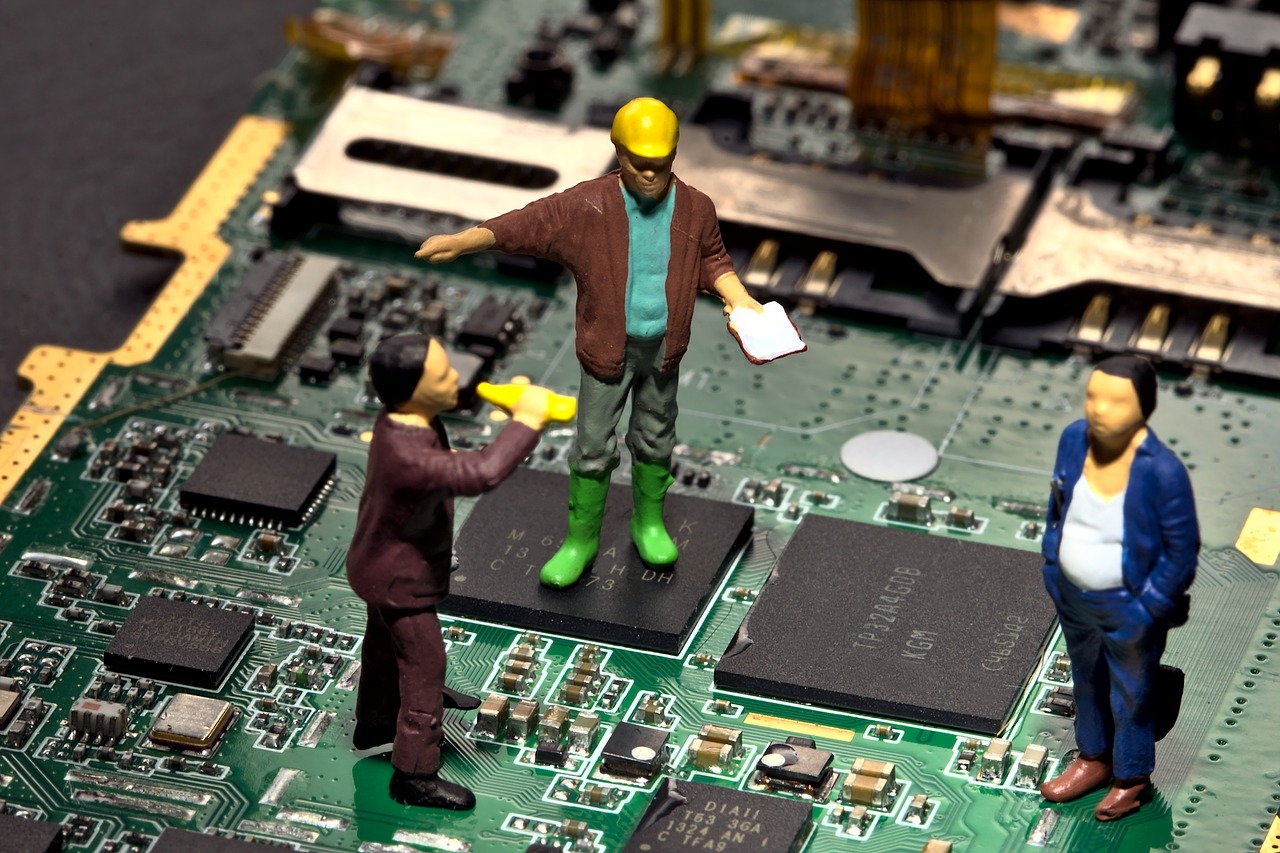 miniature figures, h0, construction worker, work, characters, manpower, circuit board, miniature, toy, plastic figure, close up, 1 87, figurines, repair, fun, manpower, manpower, manpower, manpower, manpower